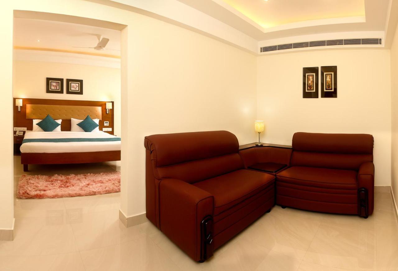 Hotel Vishnu Inn Guruvayur Room photo